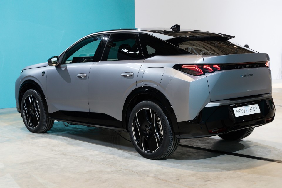 4 Protections De Seuil En Acier Inoxydable Pour Peugeot 3008 III Hybrid 2024-2025 - Anti-rayures Et élégantes