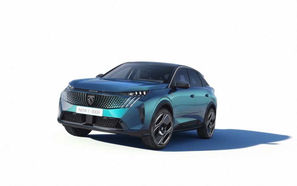 Photo officielle 3/4 avant Peugeot 3008 III (2023)