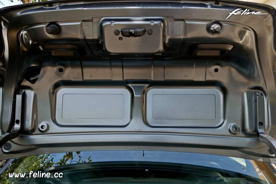 Photo volet de coffre intérieur Peugeot 301 Active 1.6 HDi 92 (