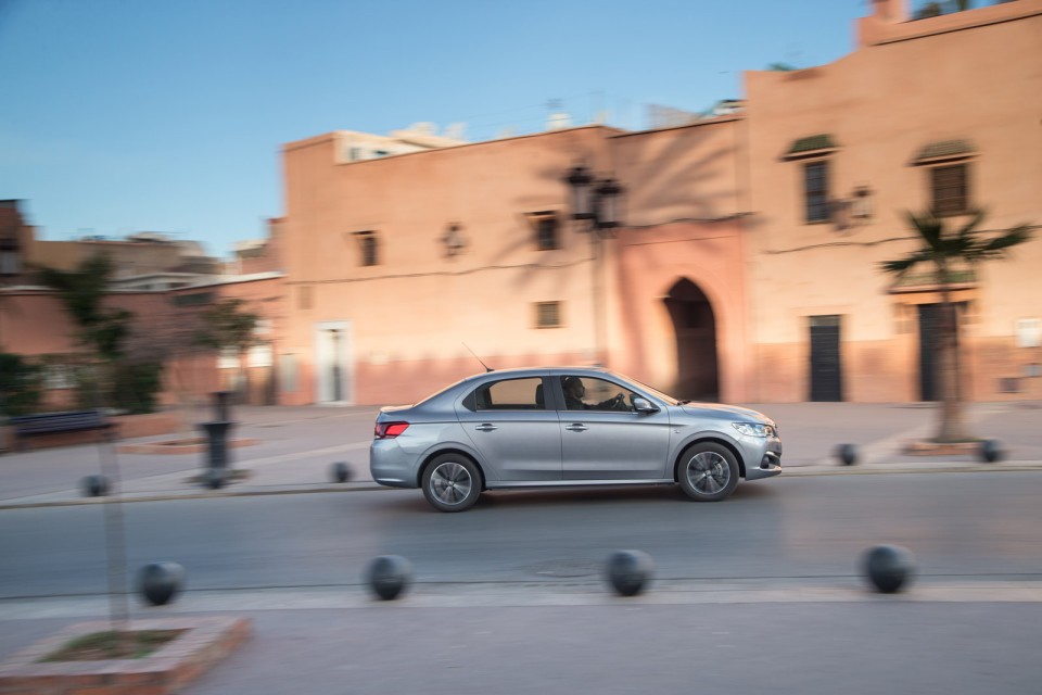 Photo Peugeot 301 I restylée Allure Gris Artense - Essais press