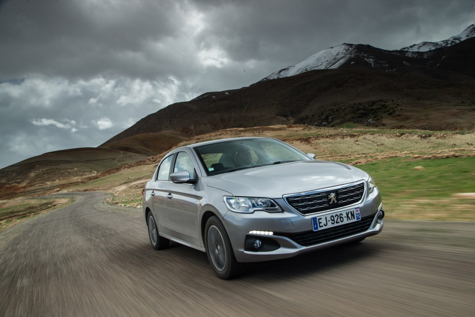 Photo Peugeot 301 I restylée Allure Gris Artense - Essais press
