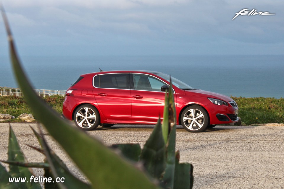 Photo Peugeot 308 GT Rouge Rubi - Essais 2015