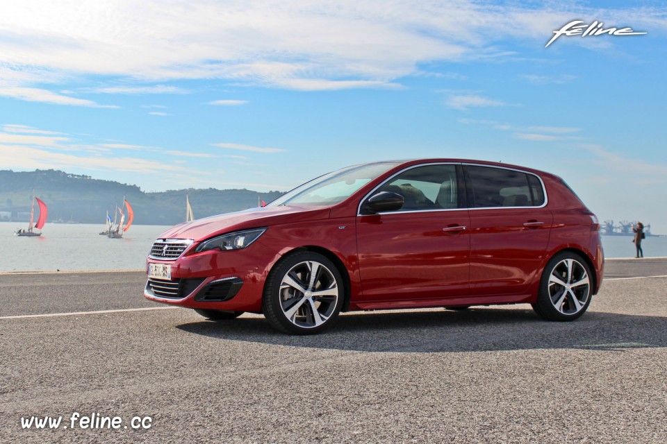 Photo Peugeot 308 GT Rouge Rubi - Essais 2015