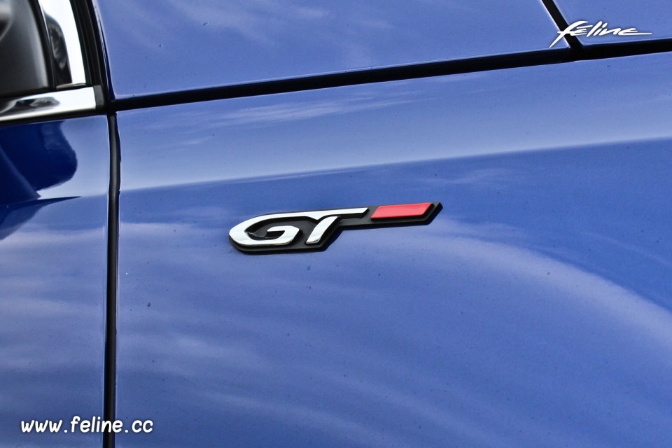Photo badge GT Peugeot 308 GT Bleu Magnetic - 2.0 BlueHDi 180