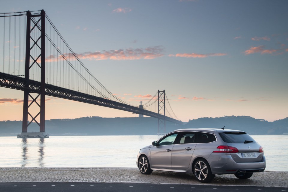 Photo Peugeot 308 SW GT Gris Artense - Essais 2015