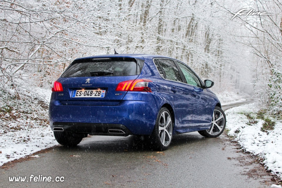 Photo 3/4 arrière Peugeot 308 GT PureTech 225 EAT8 - Essais 201