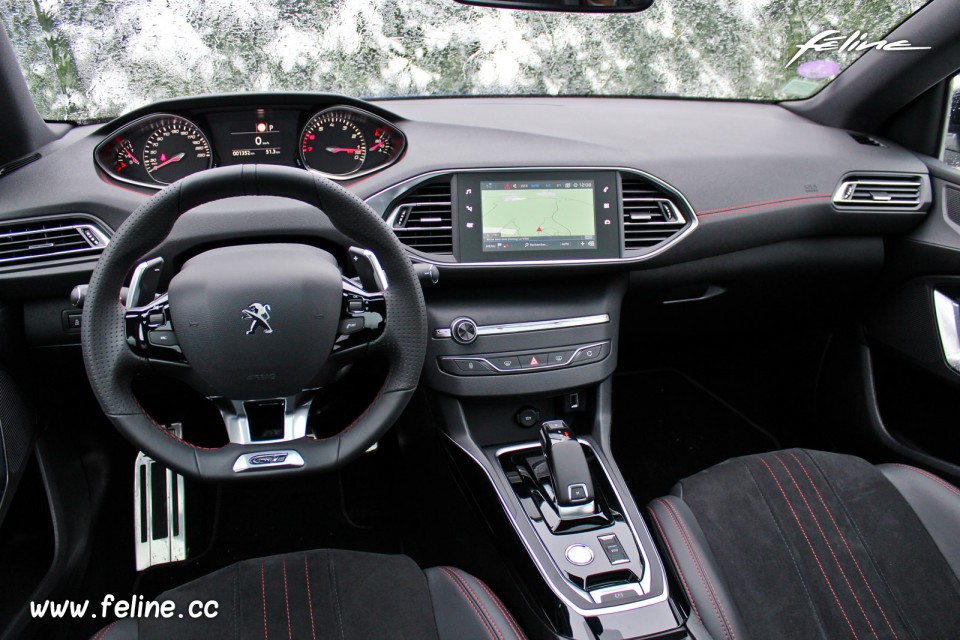 Photo intérieur Peugeot 308 GT PureTech 225 EAT8 - Essais 2018