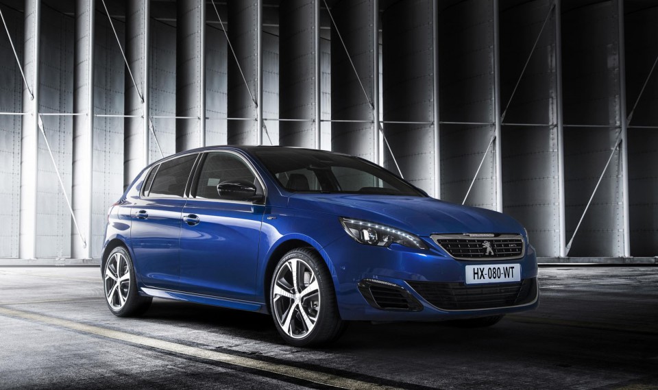 Photo officielle Peugeot 308 GT Bleu Magnetic