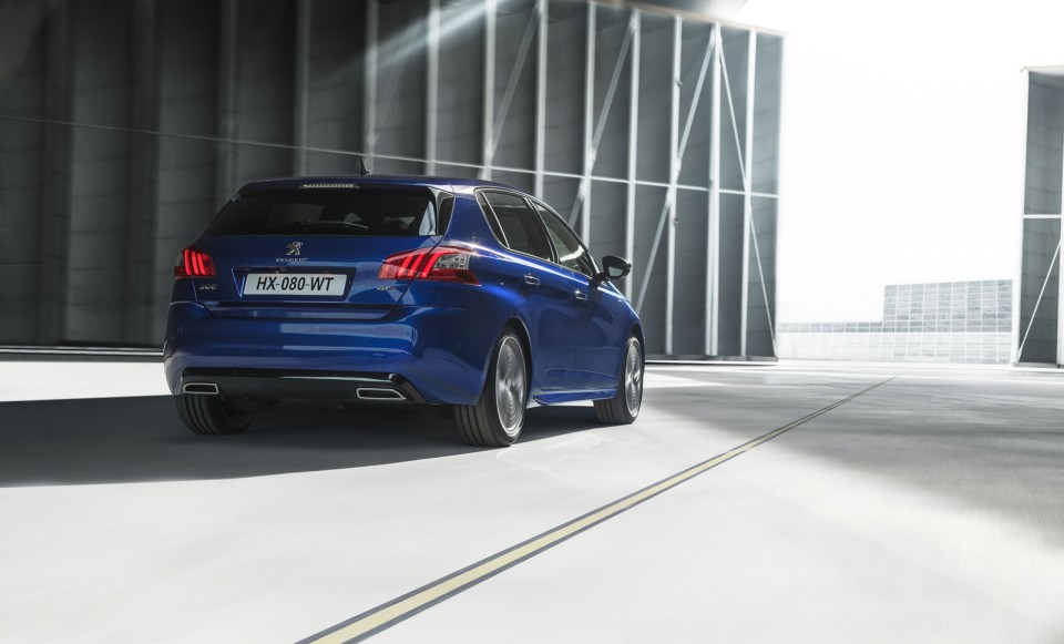 Photo Peugeot 308 GT Bleu Magnetic