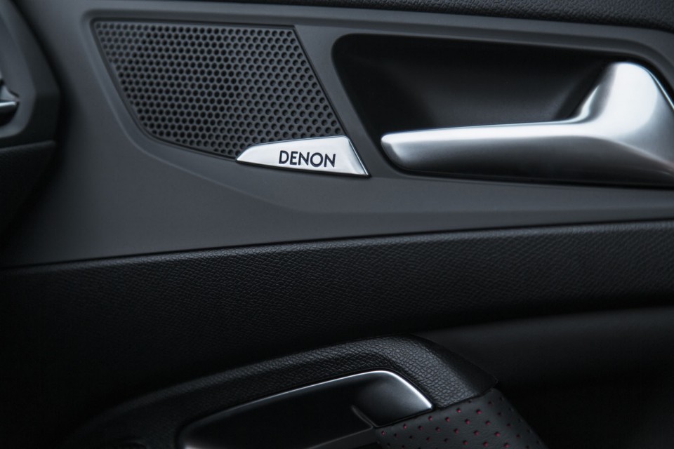 Photo pack HiFi Denon Peugeot 308 GT