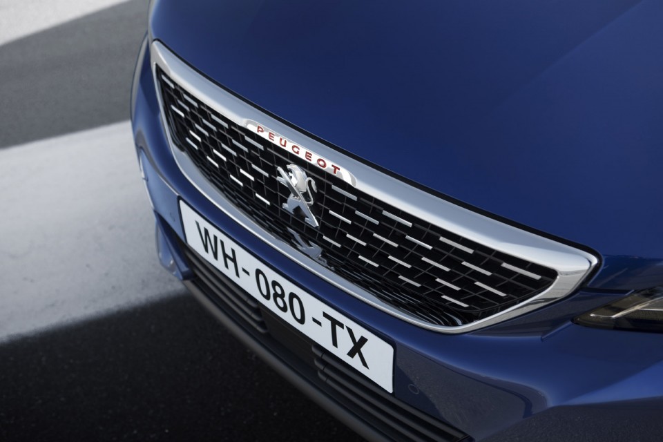 Photo officielle calandre avant Peugeot 308 GT restylée (2017)