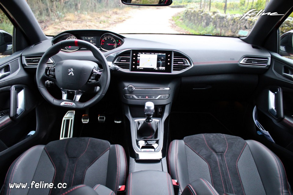 Photo intérieur Peugeot 308 GTi by Peugeot Sport (2015)