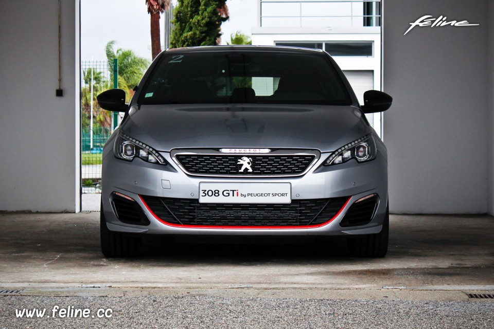 Photo Peugeot 308 GTi by Peugeot Sport Gris Artense (2015)