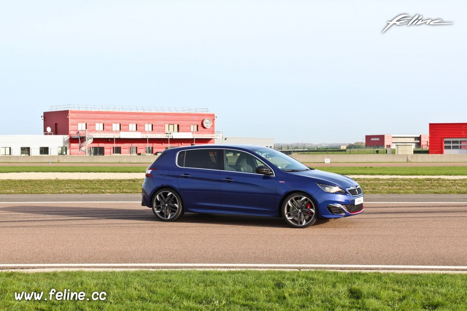 Photo essai circuit Peugeot 308 GTi by Peugeot Sport (2015)