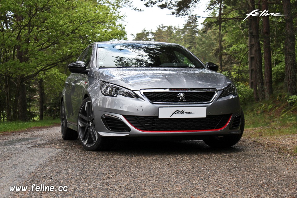 Photo 3/4 avant Peugeot 308 GTi 1.6 THP 270 (2016)