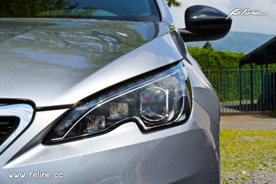 Photo phare avant full LED Peugeot 308 GTi 1.6 THP 270 (2016)