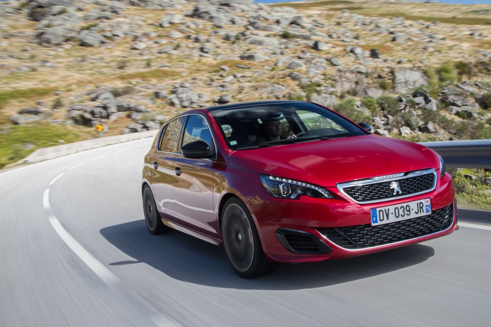 Photo Peugeot 308 GTi Rouge Ultimate - Essais 2015