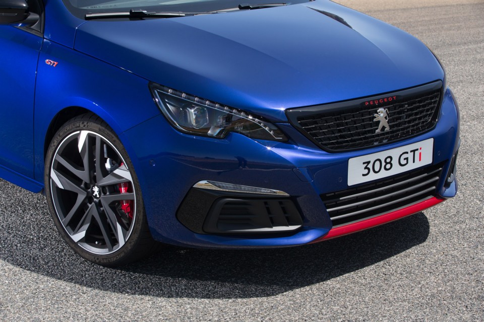 Photo bouclier avant Peugeot 308 GTi restylée Coupe Franche Ble