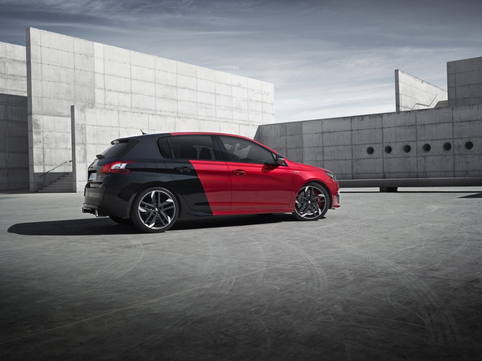 Photo officielle Coupe Franche Peugeot 308 GTi by Peugeot Sport