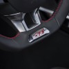 Photo sigle GTi volant cuir Peugeot 308 GTi by Peugeot Sport (20