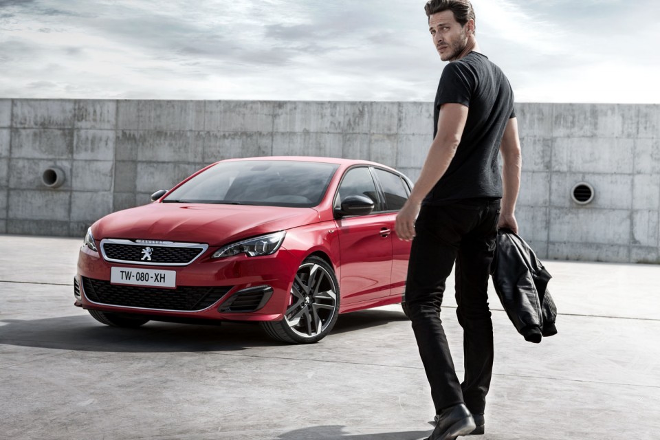 Photo officielle Peugeot 308 GTi by Peugeot Sport (2015)