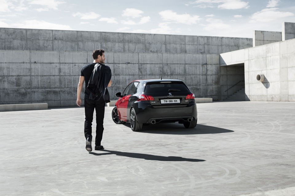 Photo officielle Peugeot 308 GTi by Peugeot Sport (2015)