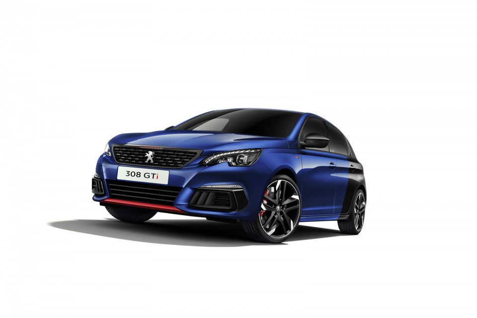 Photo 3/4 avant fond blanc Peugeot 308 GTi by Peugeot Sport rest