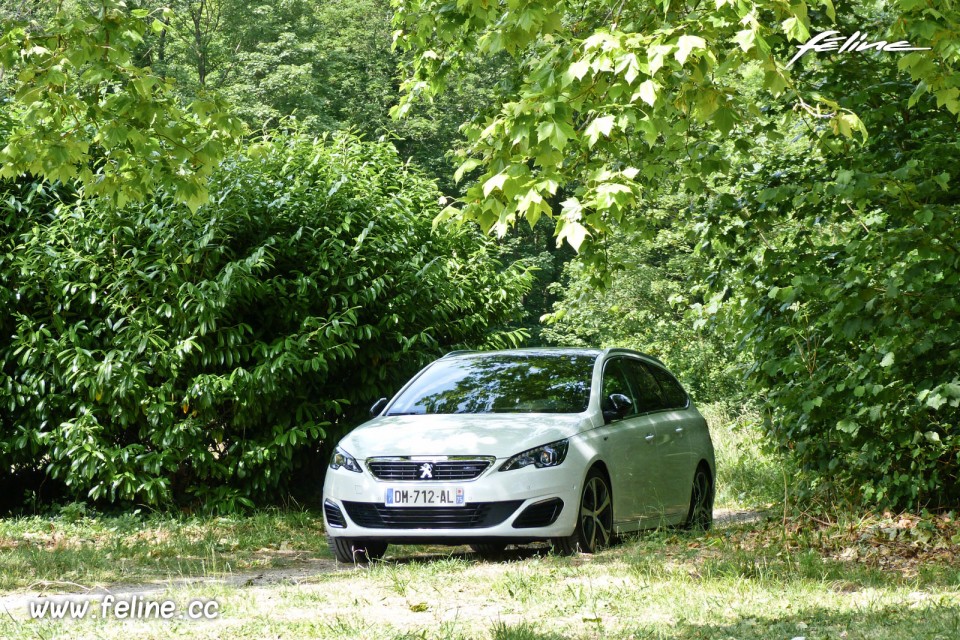 Photo essai Peugeot 308 SW GT Blanc Nacré - 1.6 THP 205