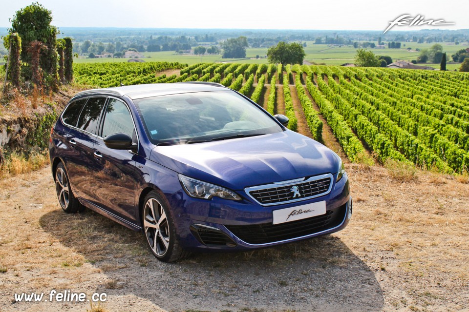 Photo essai Peugeot 308 SW GT Bleu Magnetic - 2.0 BlueHDi 180 EA