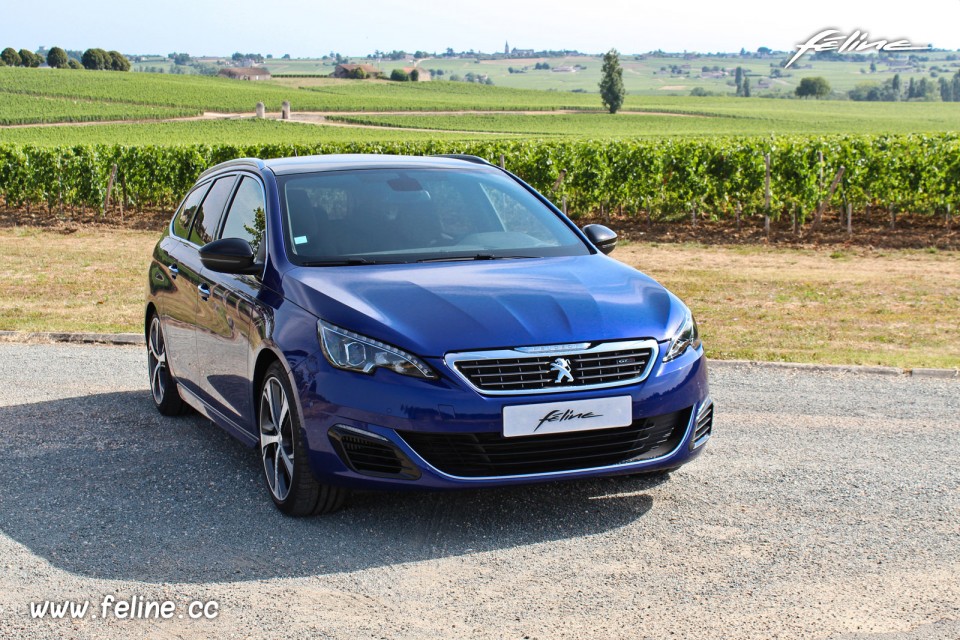 Photo essai Peugeot 308 SW GT Bleu Magnetic - 2.0 BlueHDi 180 EA