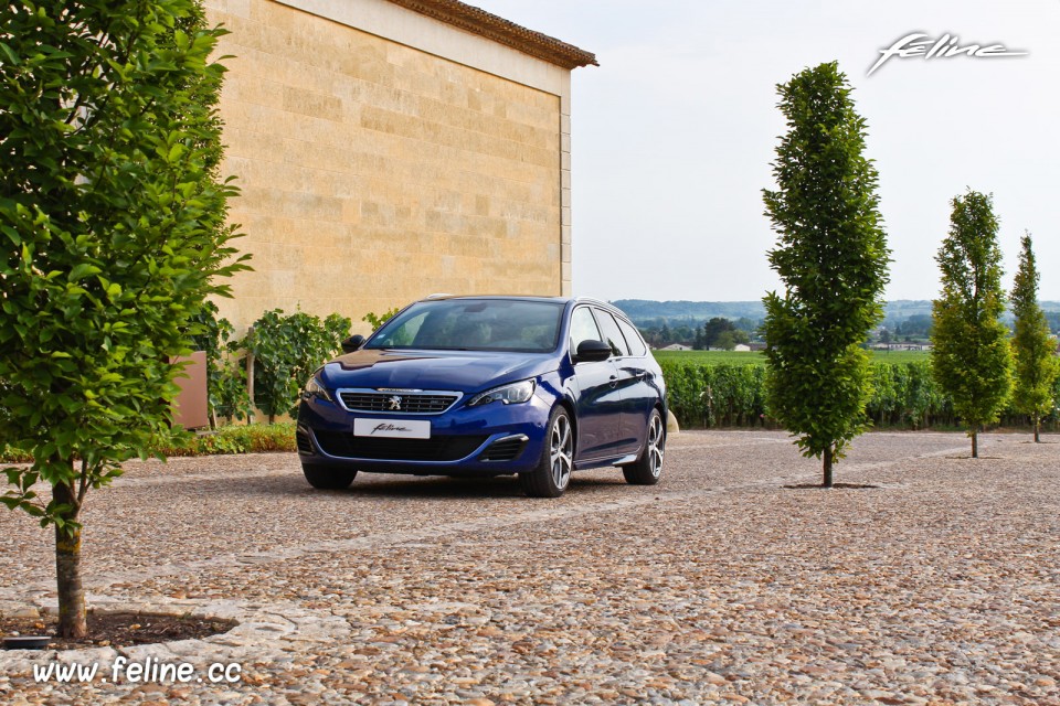 Photo essai Peugeot 308 SW GT Bleu Magnetic - 2.0 BlueHDi 180 EA