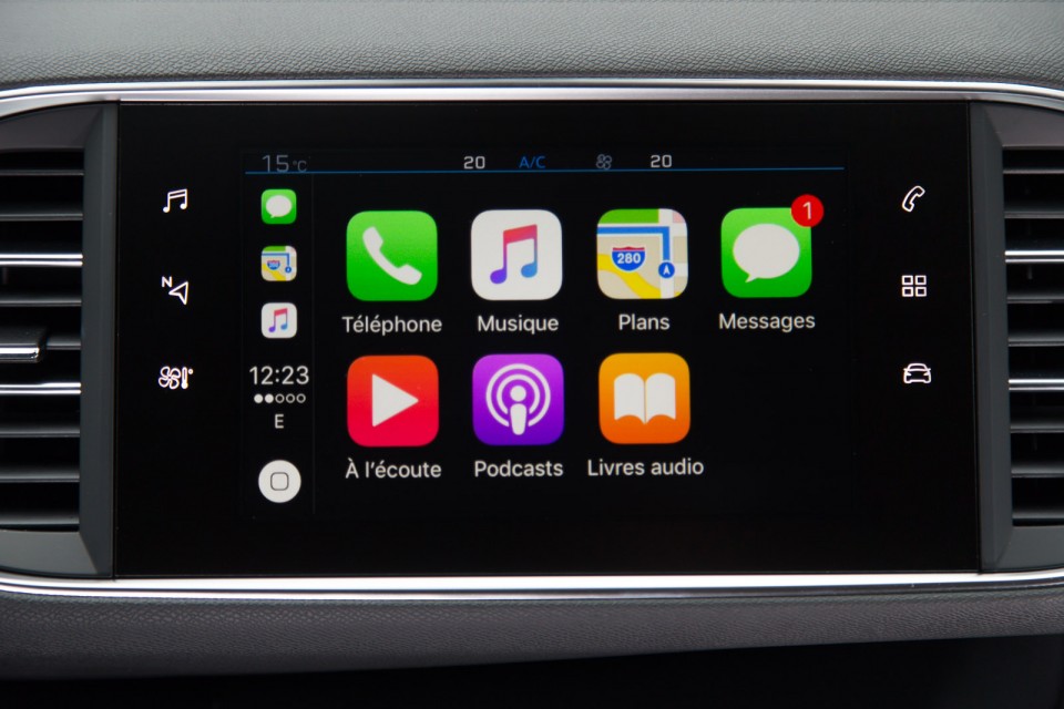 Photo Apple CarPlay écran tactile Peugeot 308 II SW GT restylé - Photos  Peugeot - Féline