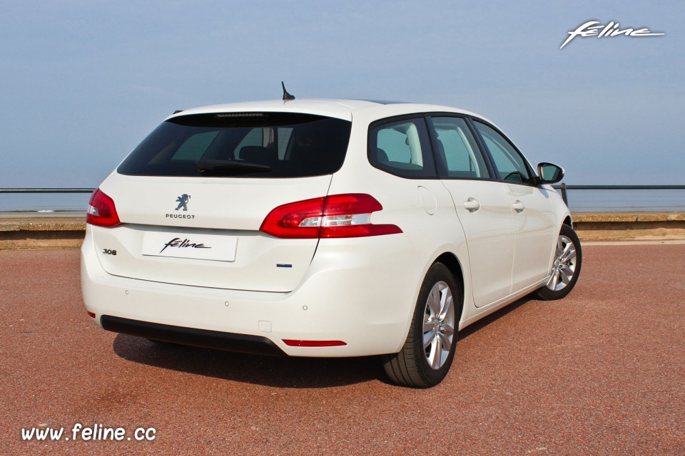 Photo 3/4 arrière Peugeot 308 SW II Business Pack Blanc Nacré - 1.6 BlueHDi 120