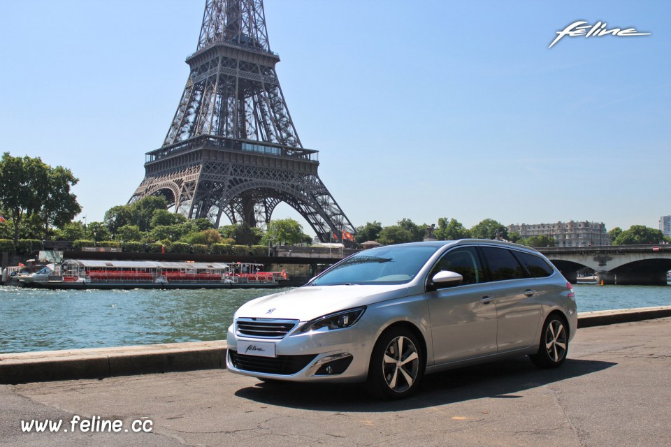 Photo Tour Eiffel Peugeot 308 SW II Féline Gris Aluminium - 2.0 BlueHDi 150 EAT6