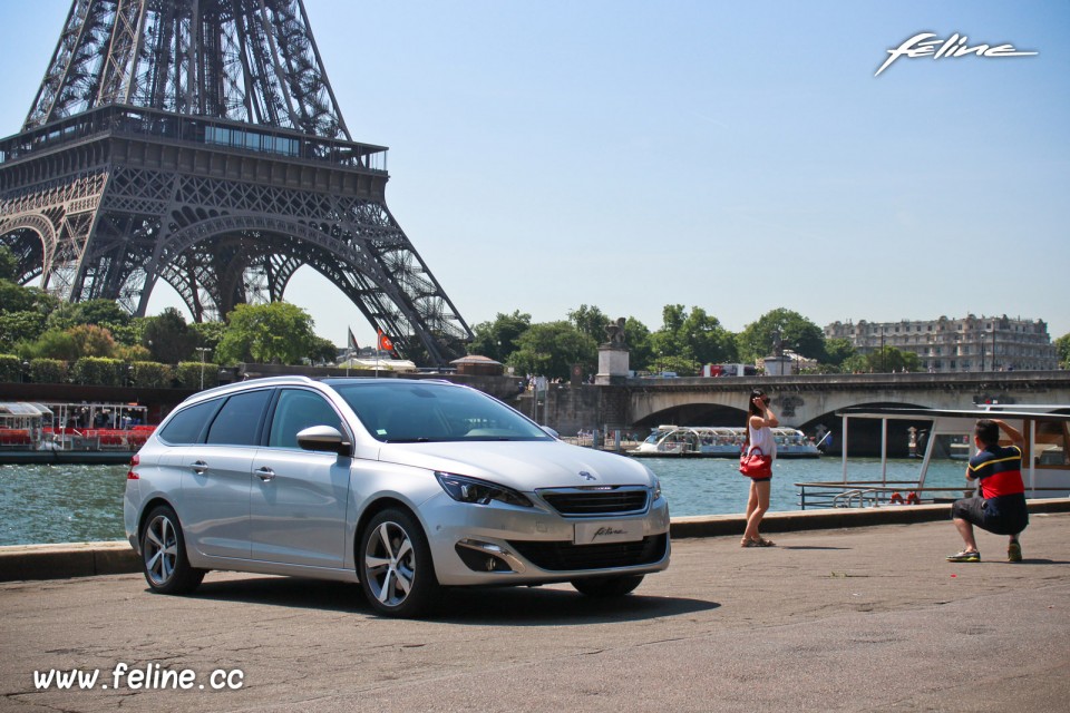 Photo Paris Peugeot 308 SW II Féline Gris Aluminium - 2.0 BlueHDi 150 EAT6