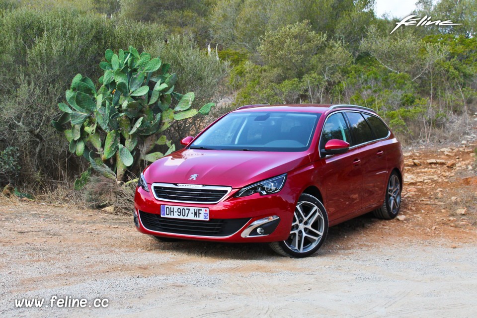 Photo essai Peugeot 308 SW II Allure Rouge Rubi