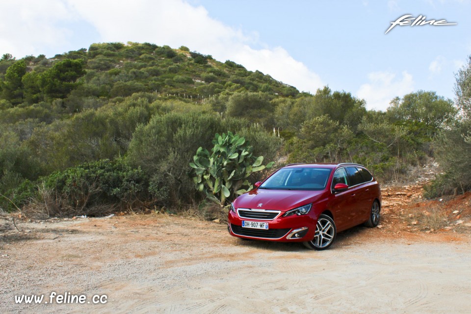 Photo essai Peugeot 308 SW II Allure Rouge Rubi