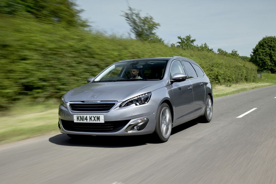 Photo Peugeot 308 SW II Féline Gris Aluminium (UK)