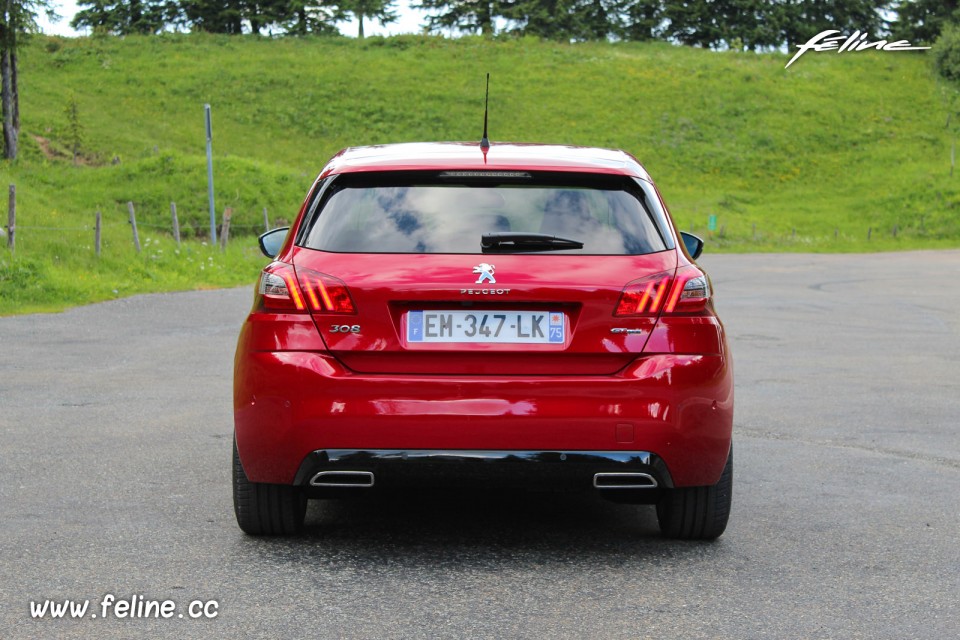 Photo face arrière essai Peugeot 308 II GT Line restylée (2017