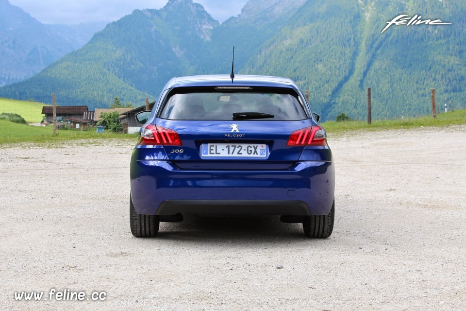 Photo face arrière essai Peugeot 308 II Allure restylée (2017)