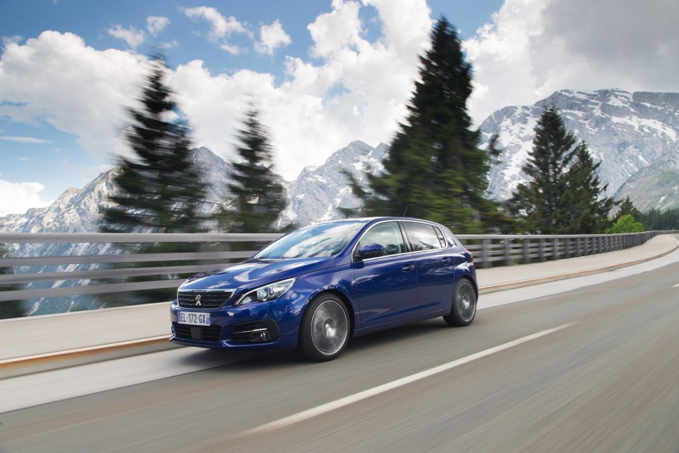 Photo officielle Peugeot 308 II Allure restylée - Essais presse