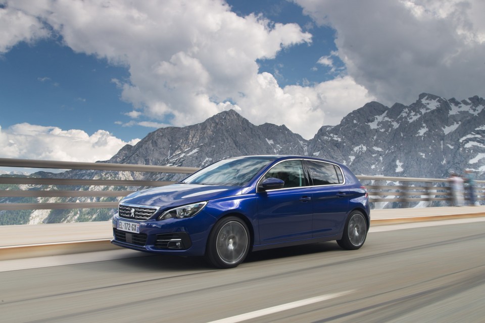 Photo officielle Peugeot 308 II Allure restylée - Essais presse