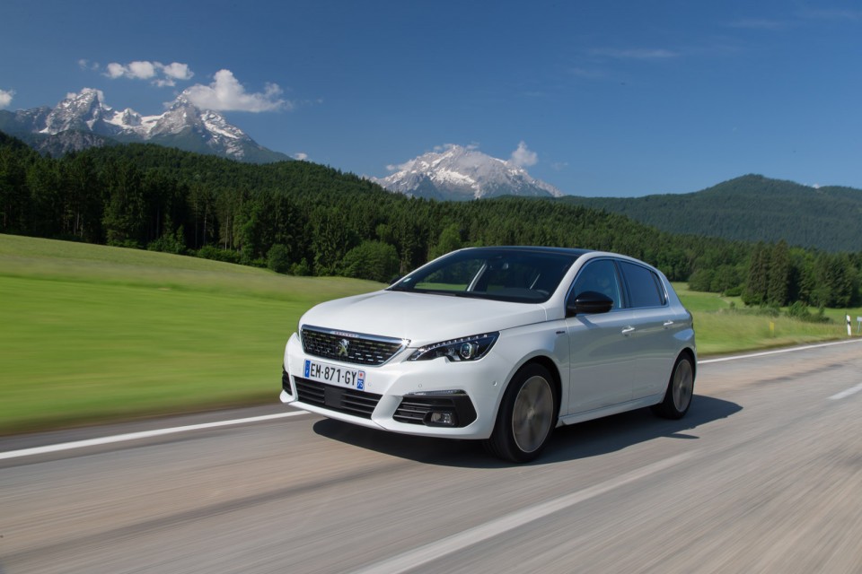 Photo 3/4 avant Peugeot 308 II GT Line restylée - Essais presse