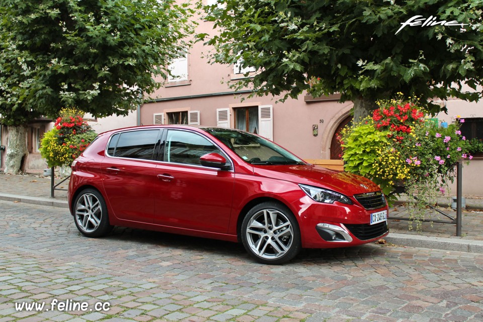 Photo Peugeot 308 II Féline Rouge Rubi 1.6 THP 155 -1-053