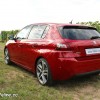 Photo 3/4 arrière vignes Peugeot 308 II Féline Rouge Rubi 1.6 THP 155 -1-064