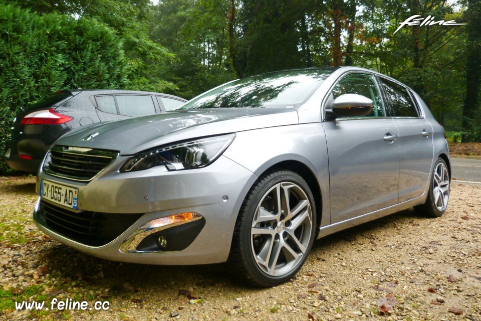 Photo essai Peugeot 308 II Féline 1.6 THP 155 Gris Artense - Opération 3:08 (2013) - 2-003