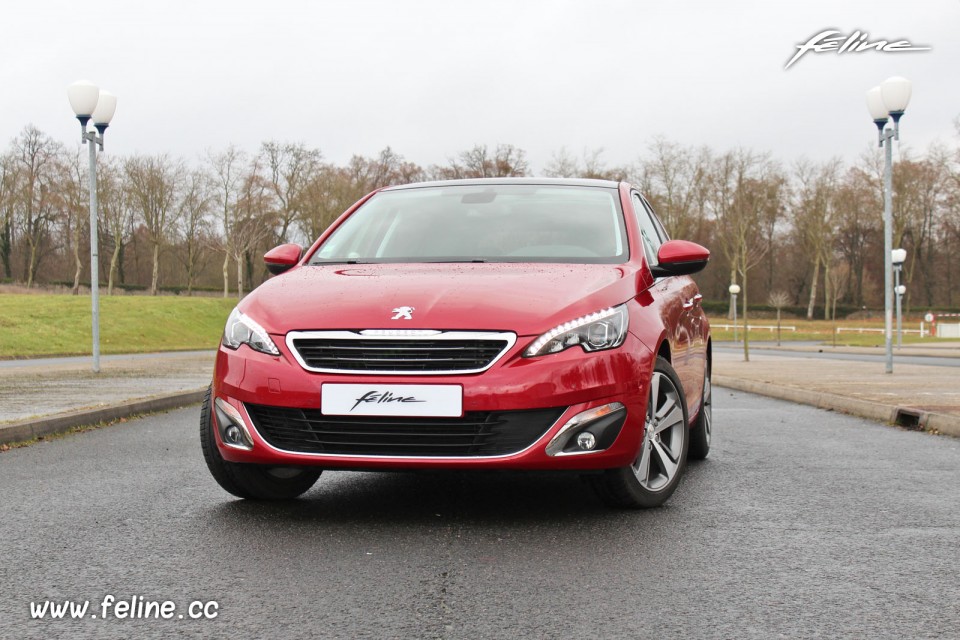 Photo Peugeot 308 II Allure Rouge Rubi - 1.6 THP 125 ch BVM6 - 3-002