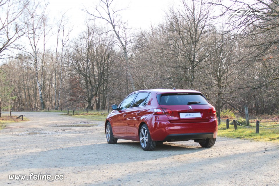 Photo Essai Peugeot 308 II Allure Rouge Rubi - 1.6 THP 125 ch BVM6 - 3-011