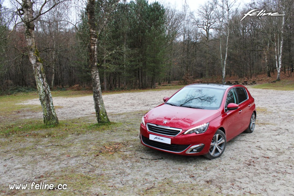 Photo Essai Peugeot 308 II Allure Rouge Rubi - 1.6 THP 125 ch BVM6 - 3-014
