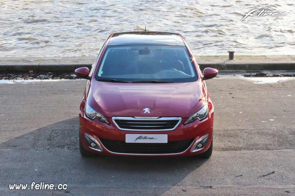 Photo Essai Peugeot 308 II Allure Rouge Rubi - 1.6 THP 125 ch BVM6 - 3-030